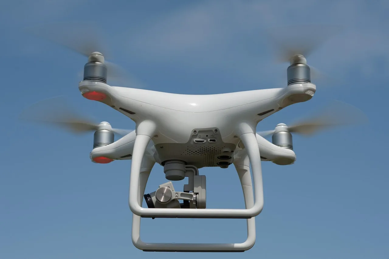 drone, camera, multicopter, nature, aerial view, flight, aerial, technology, flying, sky, electronics, equipment, cinema, production, video, filmmaking, film, movie, aircraft, quadrocopter, blue video, blue camera, blue videos, blue movie, blue film